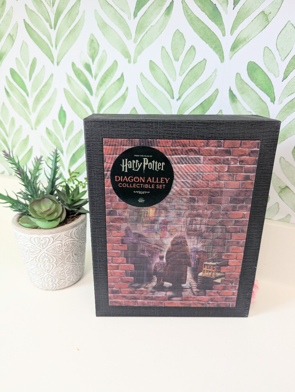 Warner Bros. Harry Potter Diagon Alley Gift Set- Holographic Cover